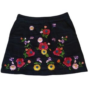Topshop Mini Embroidered  skirt Black size 4 Multicolor
